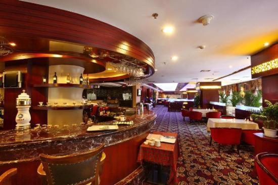 Weigela Park Hotel 大連市 レストラン 写真